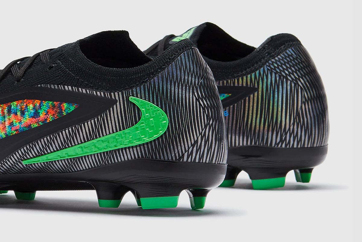 Детские футбольные бутсы Nike Phantom Детские футбольные бутсы Nike Phantom